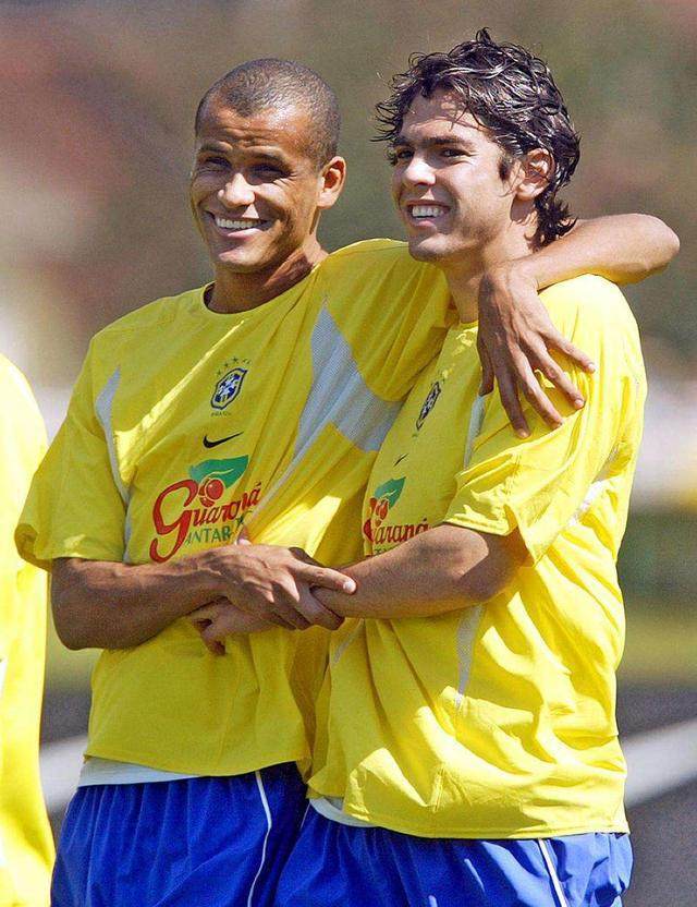 球场瞬间缩 球场瞬间缩